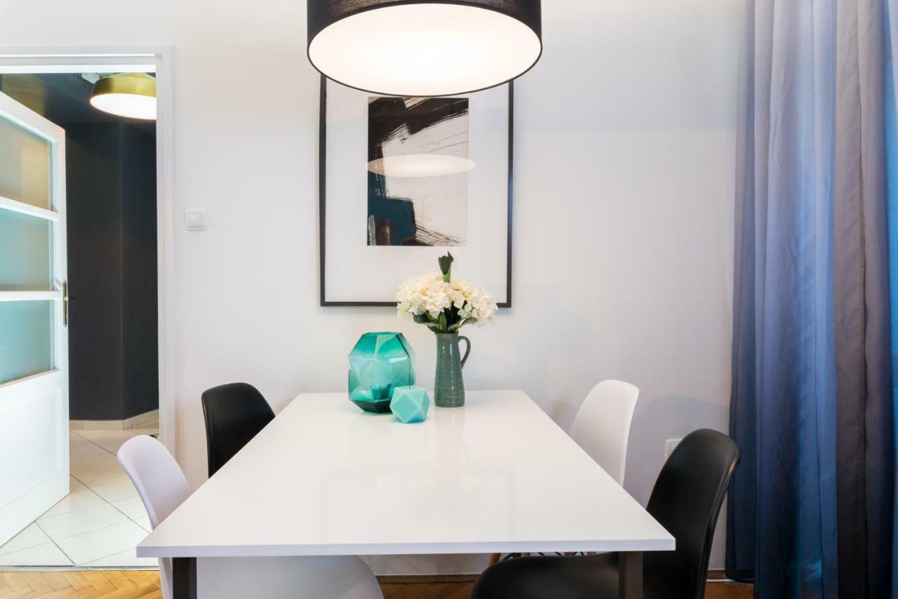 In Flow Apartment *