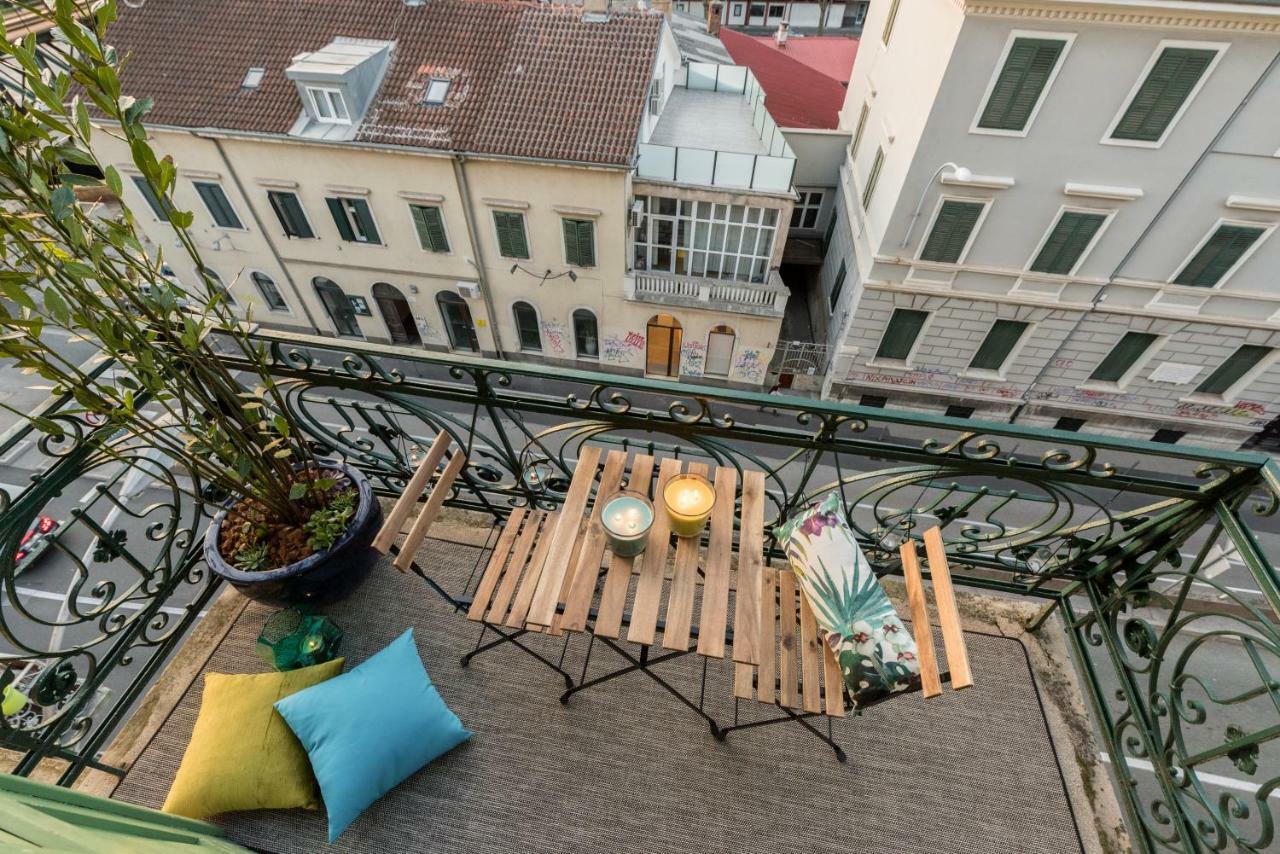 In Flow Apartment