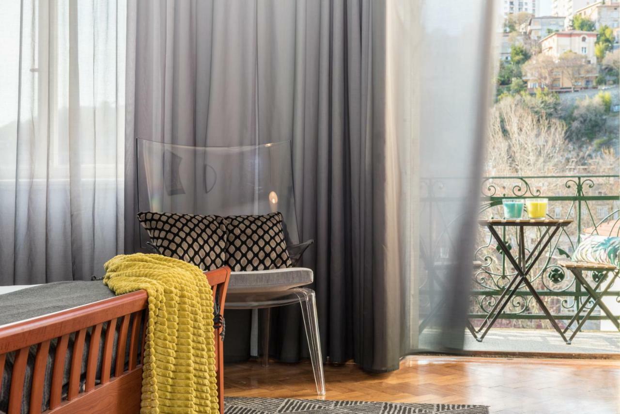 Apartment In Flow *